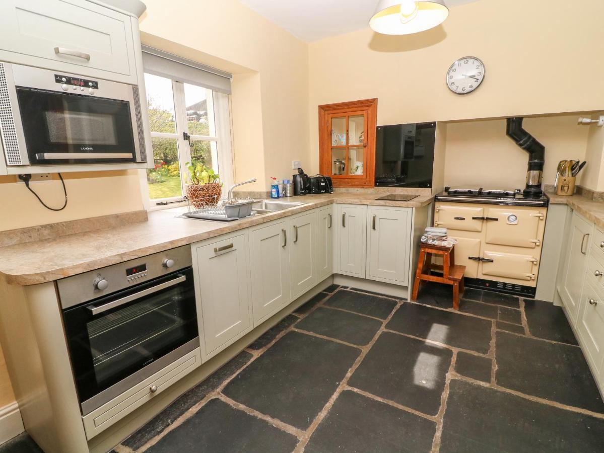 Waingate Cottage Cark 외부 사진