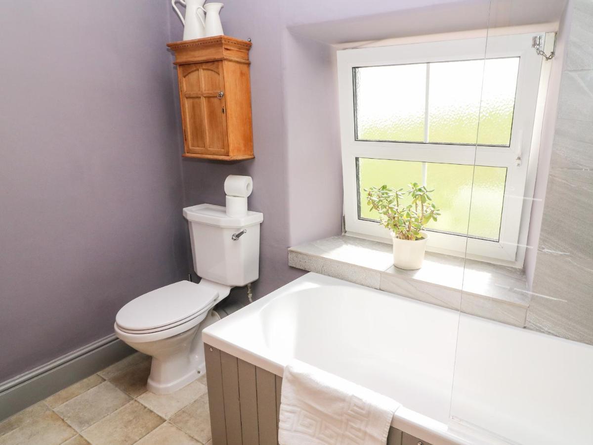 Waingate Cottage Cark 외부 사진
