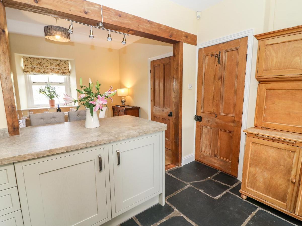 Waingate Cottage Cark 외부 사진