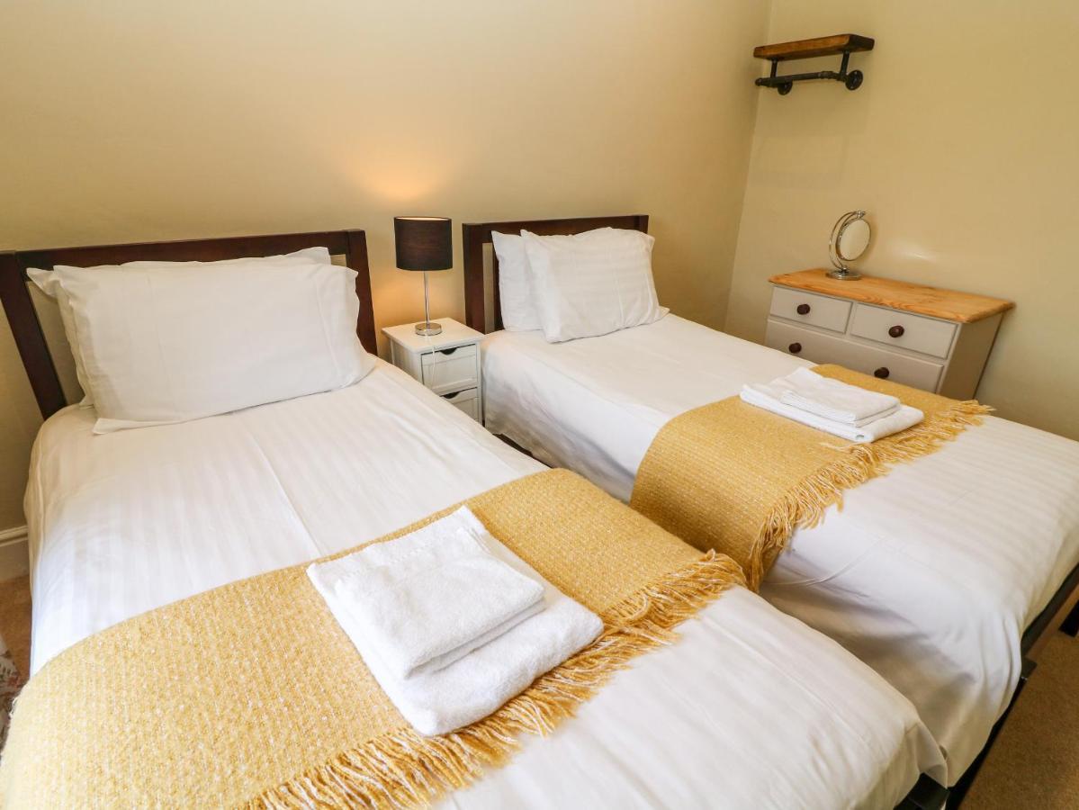 Waingate Cottage Cark 외부 사진